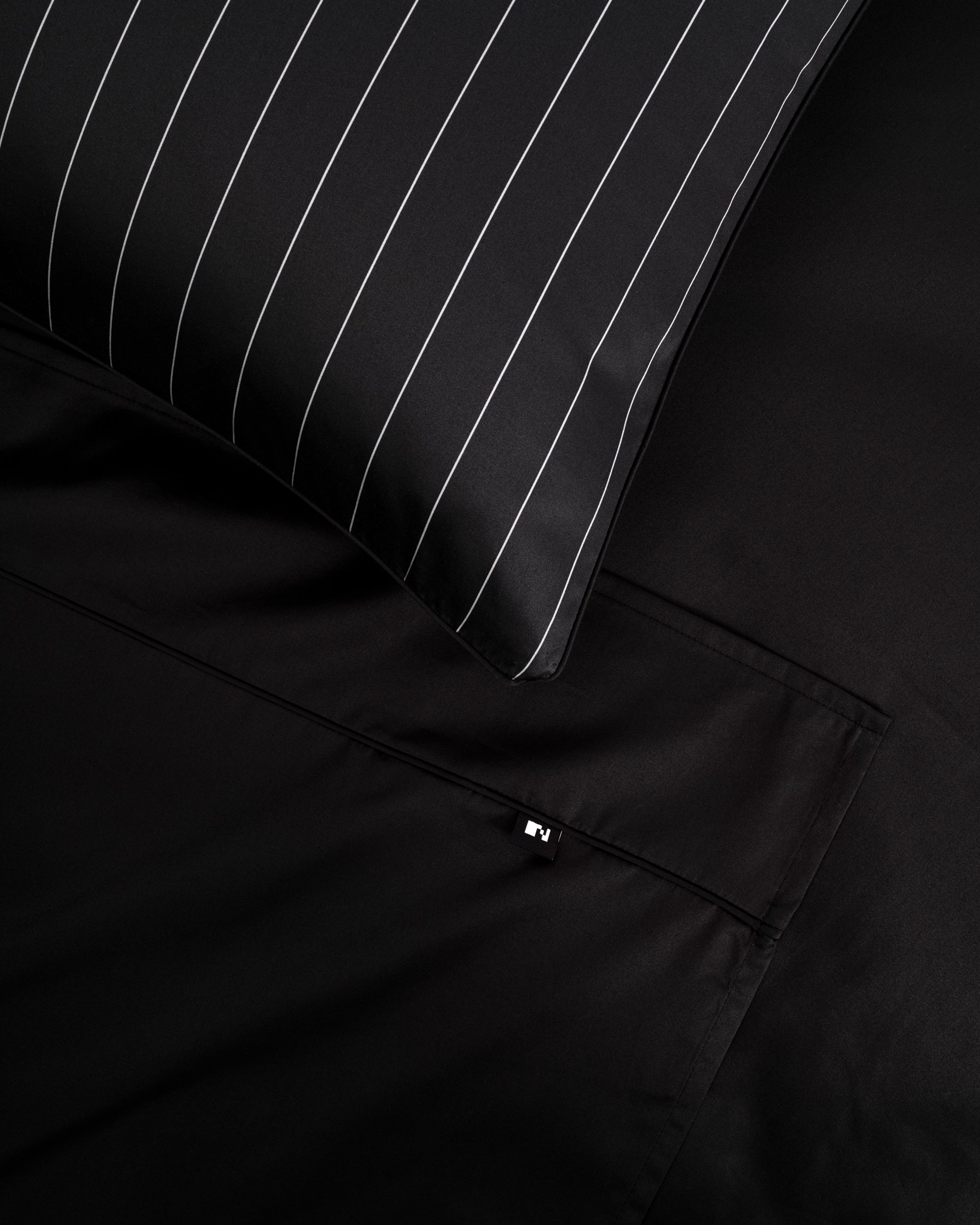 Black Pinstripe Flat Sheet