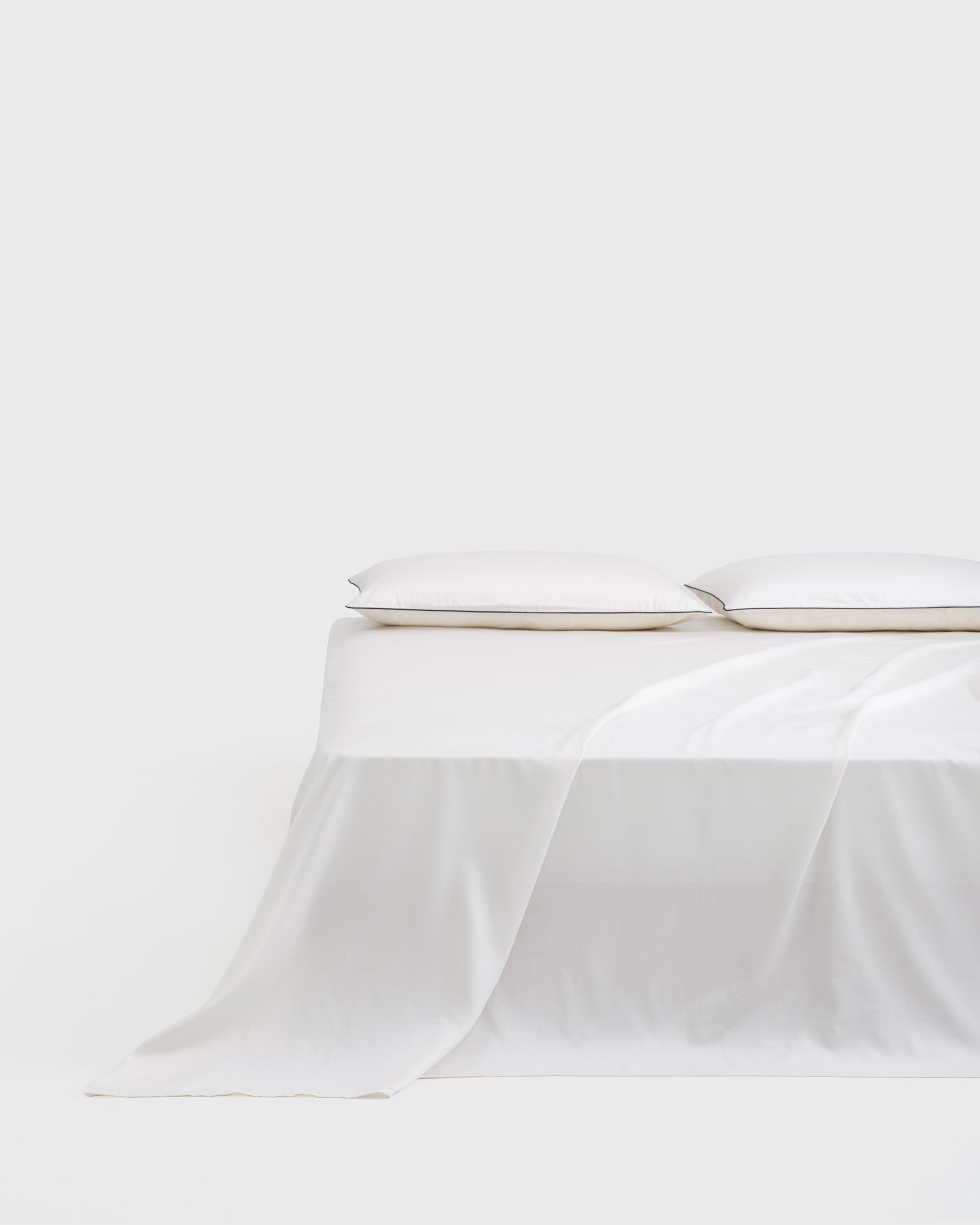 Thin White Blue Stroke Flat Sheet