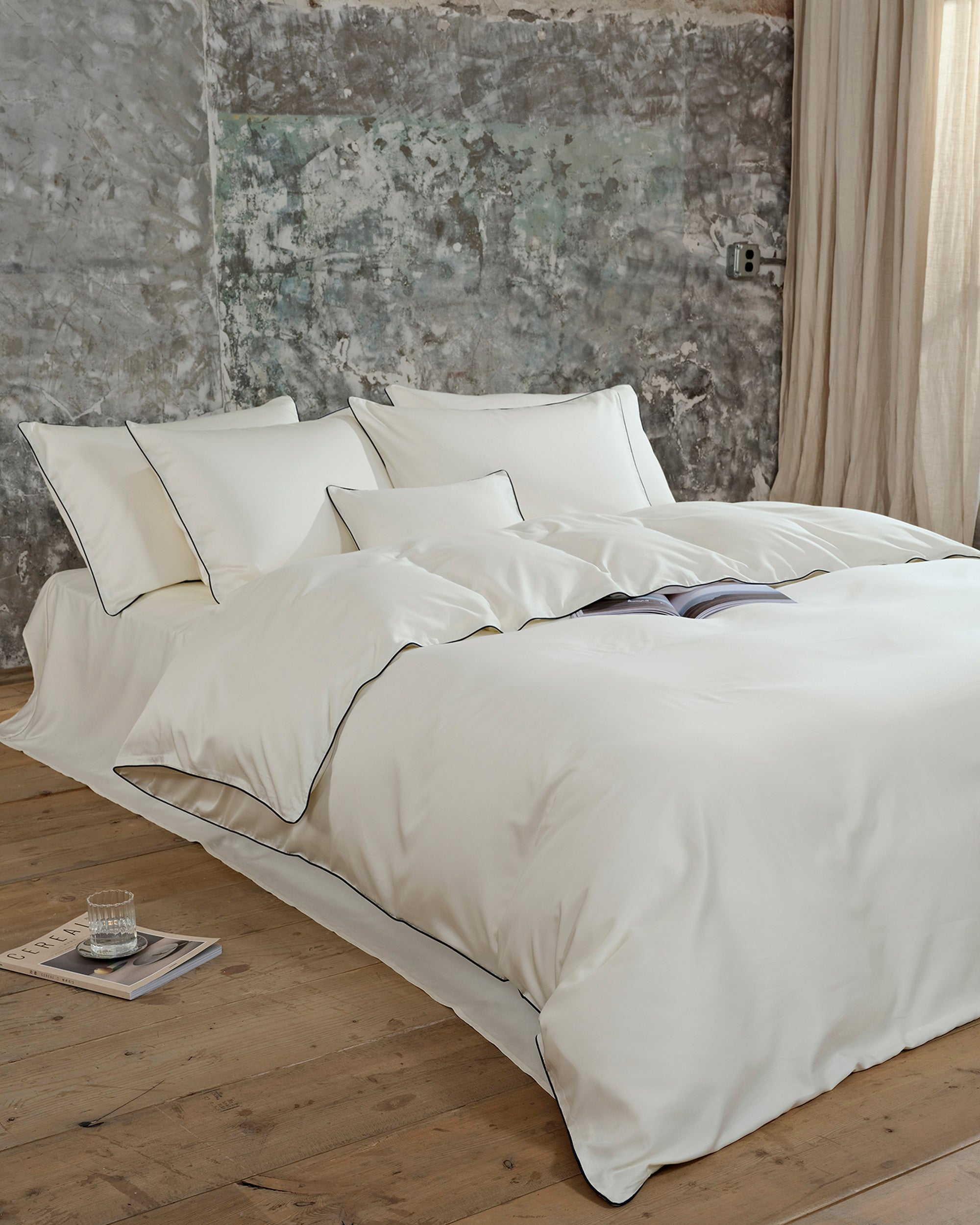 Thin White Blue Stroke Duvet Cover