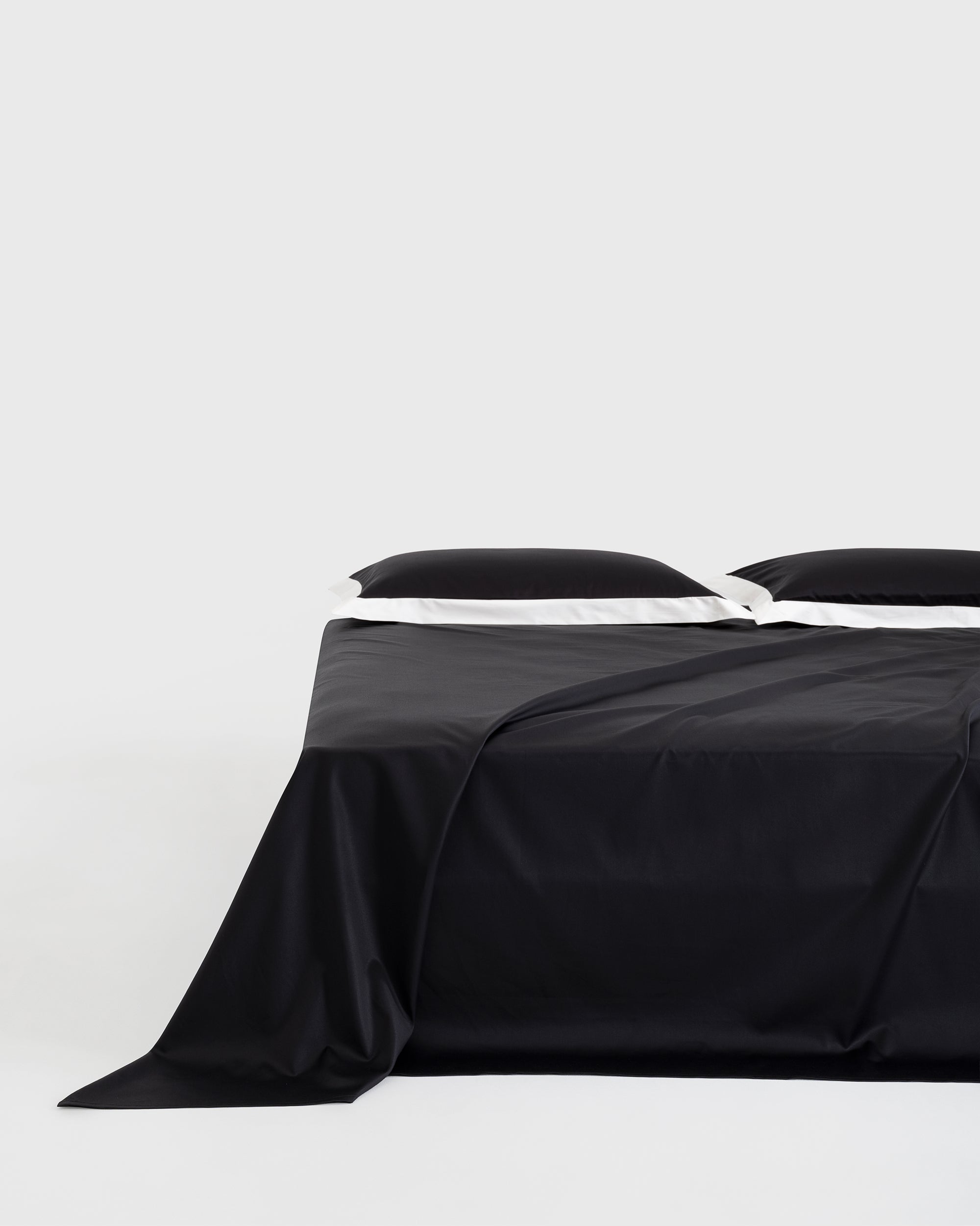 Wide Black White Stroke Flat Sheet