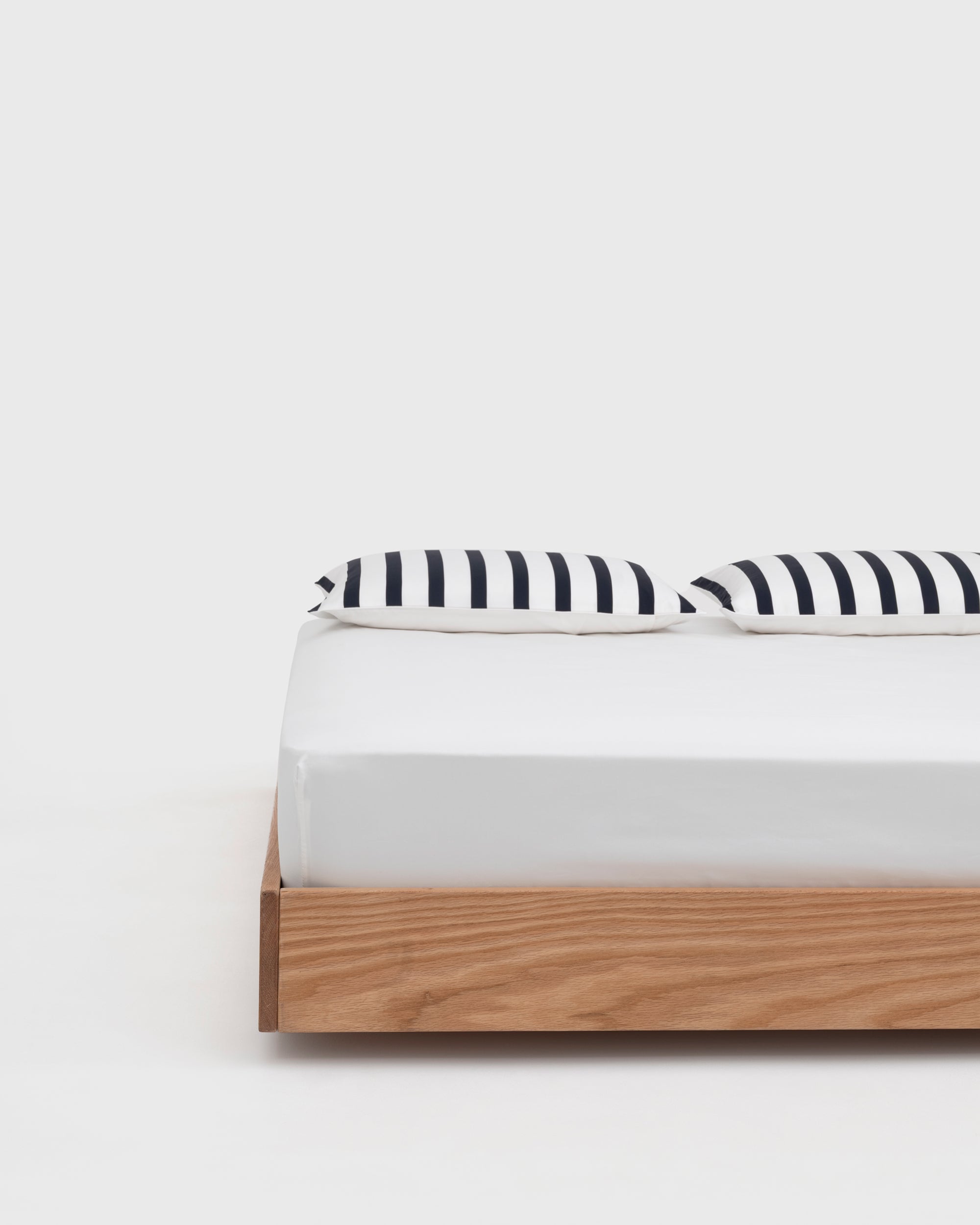 Wide Stripe 01 Fitted Sheet