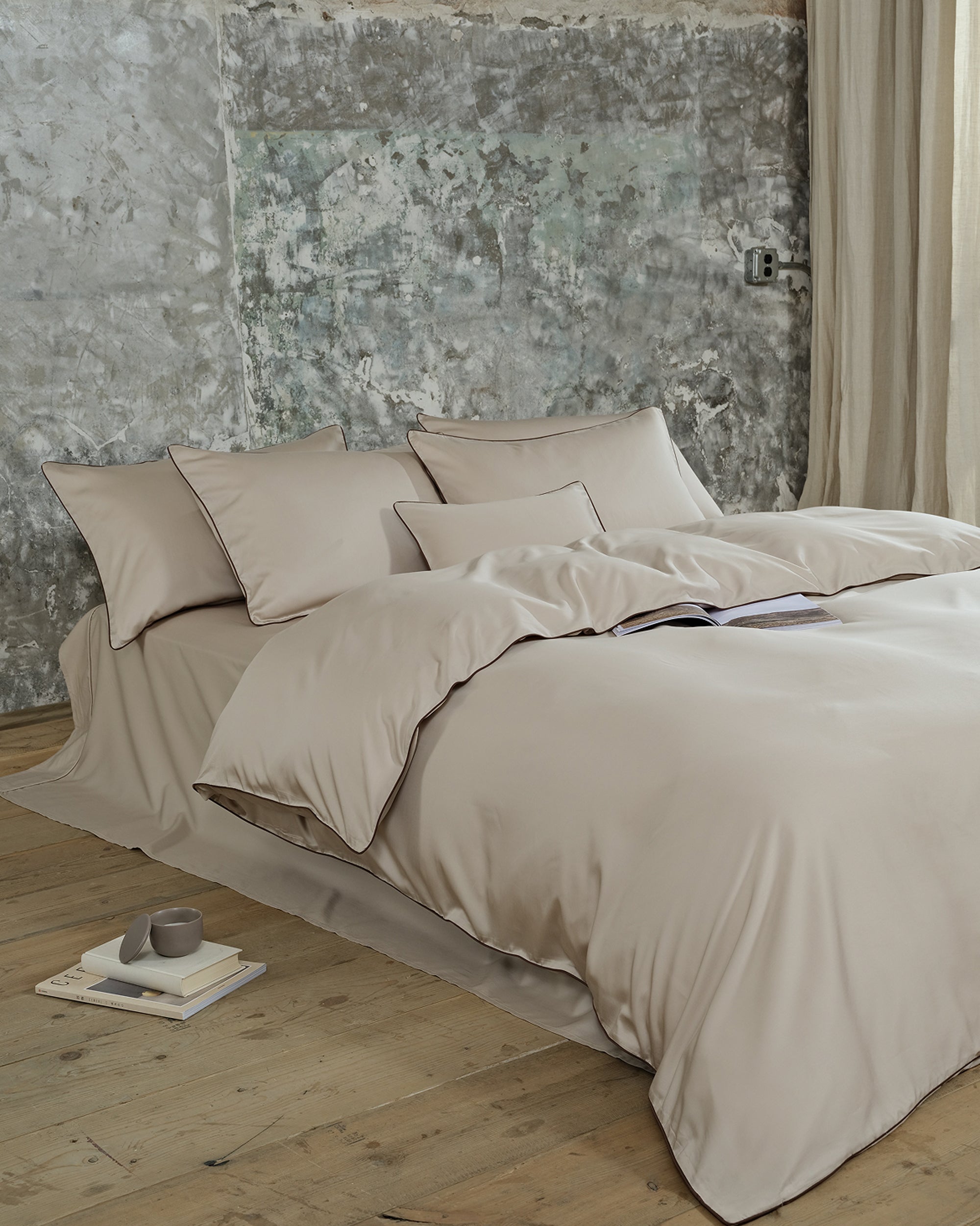 Thin Coffee Stroke Duvet Cover