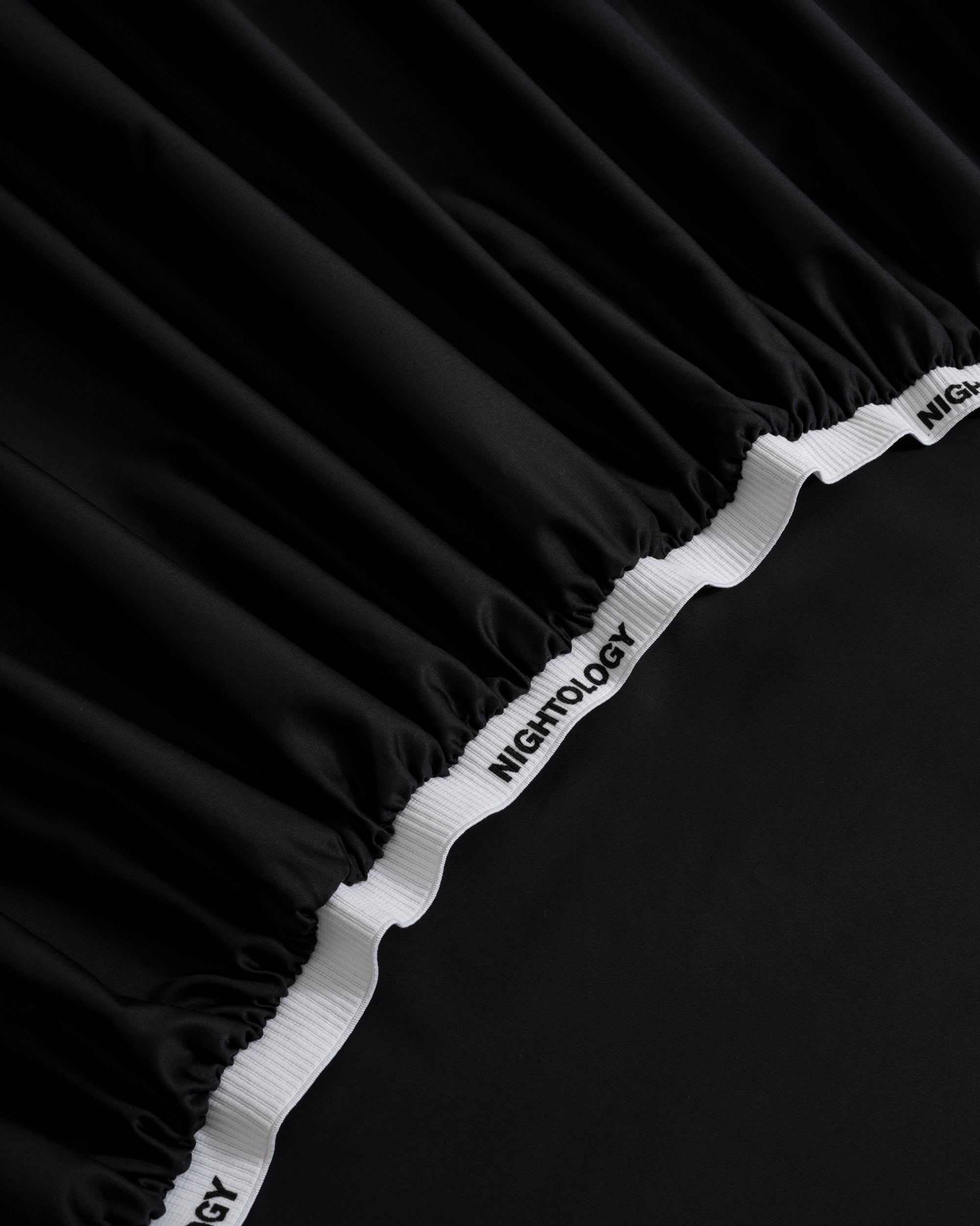 Wide Black White Stroke Fitted Sheet