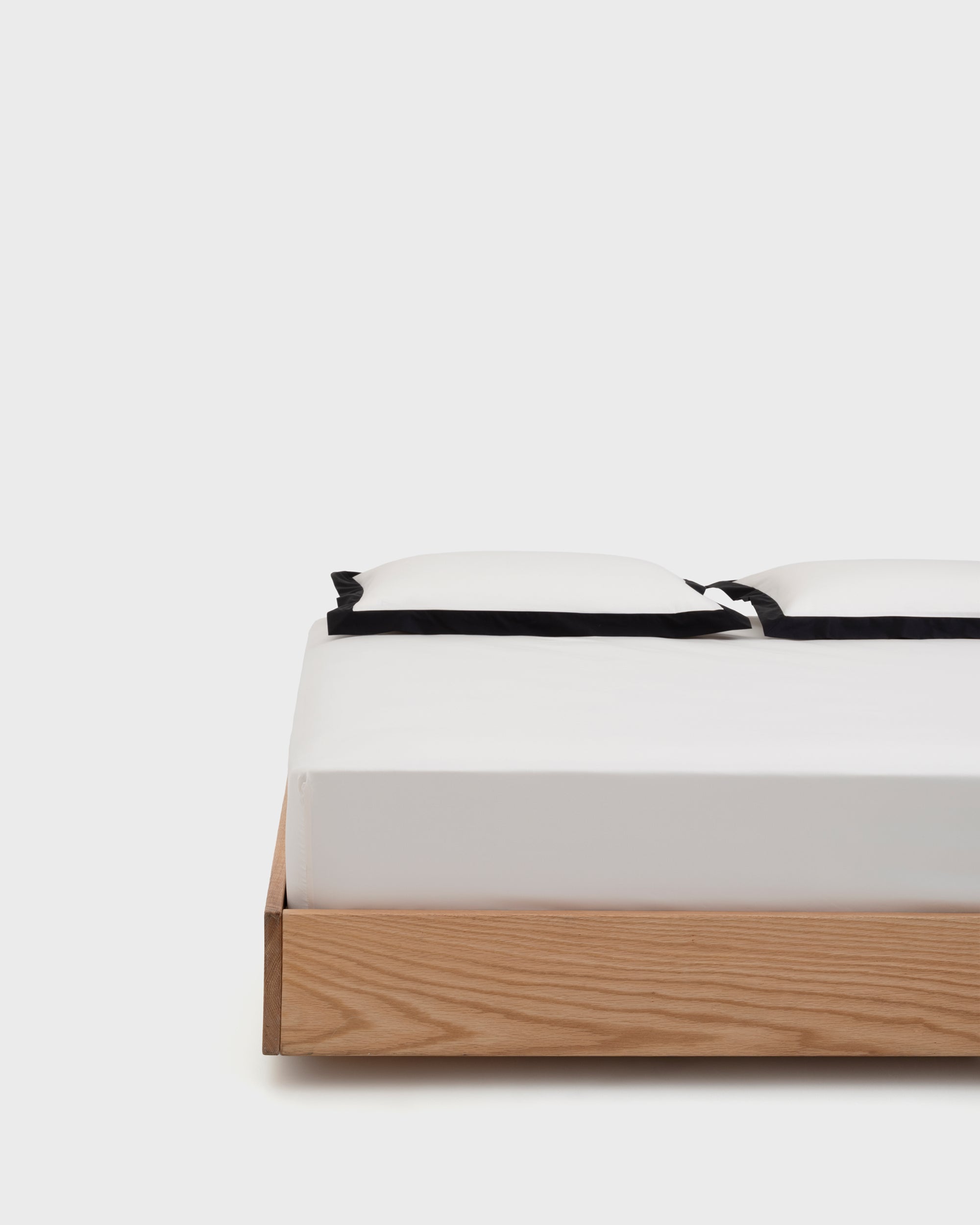 Wide White Black Stroke Fitted Sheet